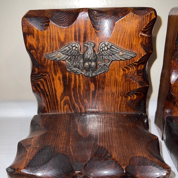 Vintage brass eagle Handmade Carved wooden bookends Signed WCF 1973 - Picture 3 of 10